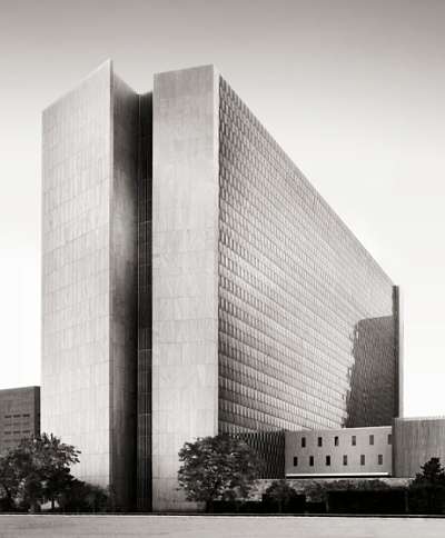 Realism architecture - Richard Bolling Federal Building